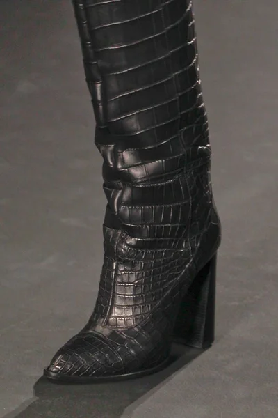 Look 17